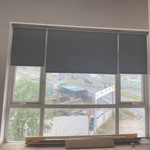 Rèm cuốn giá rẻ màu ghi