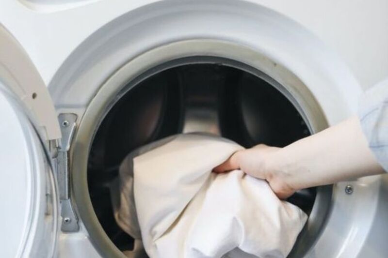 Có thể chọn giặt máy để làm sạch rèm cửa