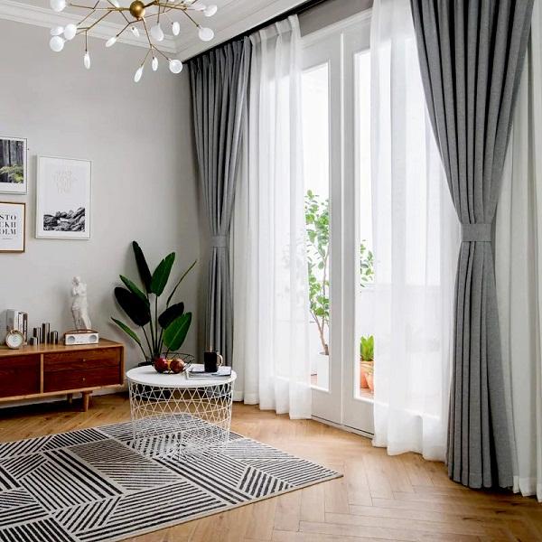 Rèm cửa vải hai lớp là lựa chọn lý tưởng cho không gian phòng khách